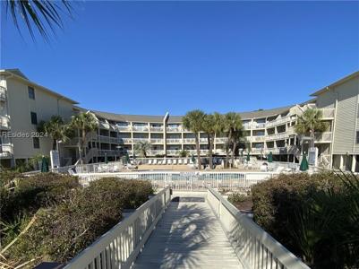 118 The Breakers