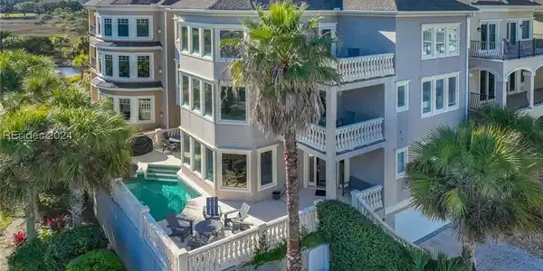 3 Collier Court