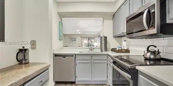 36 Deallyon Avenue