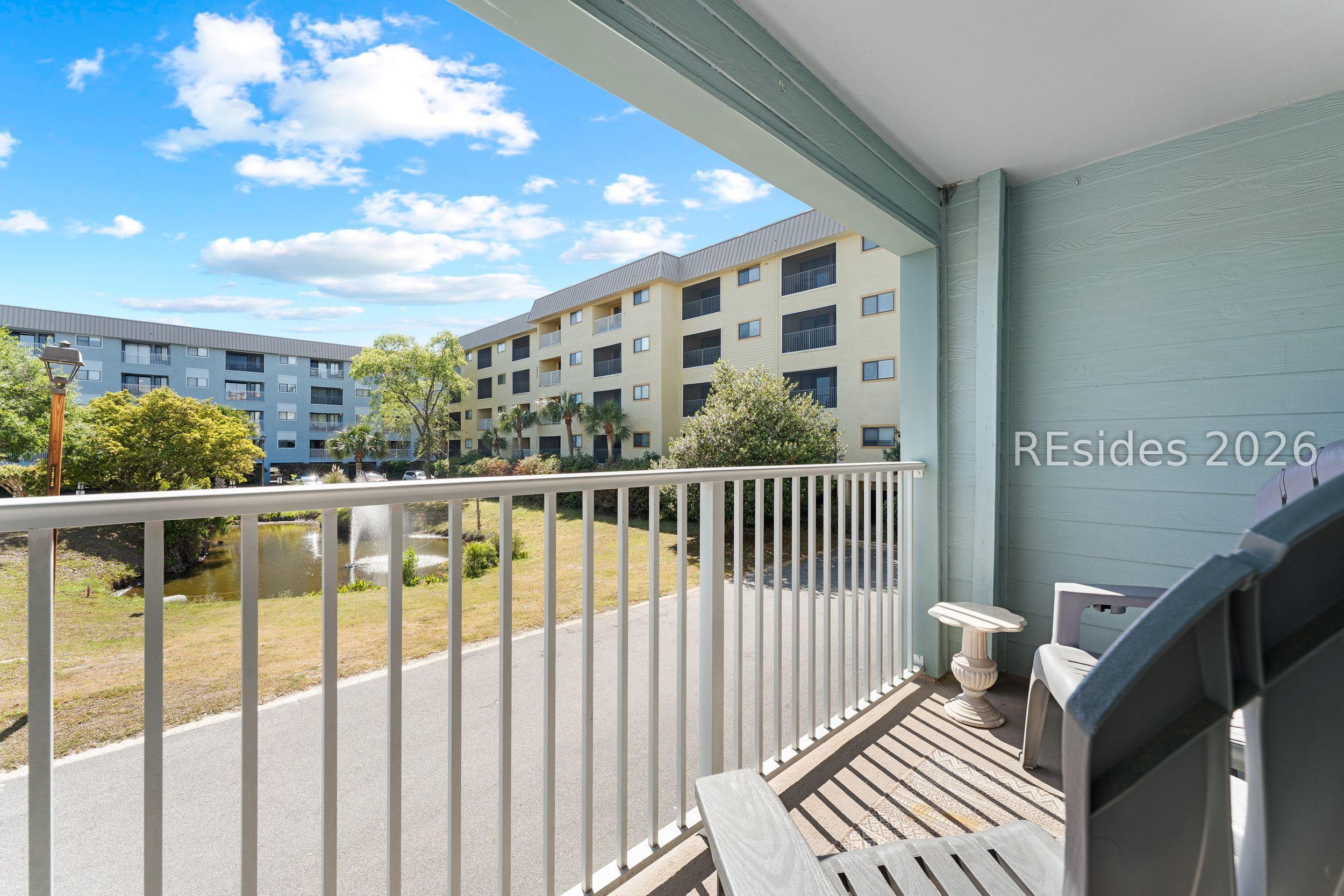 Image 3: Private Balcony with Lagoon View