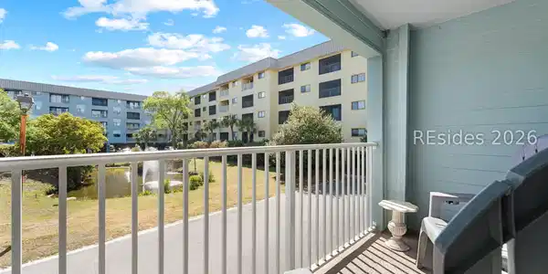 Image 3: Private Balcony with Lagoon View Image 3: Private Balcony with Lagoon View