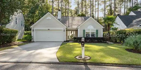 251 Hitching Post Crest