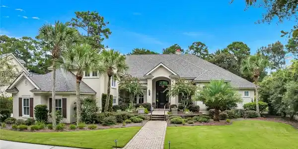 678 Colonial Drive