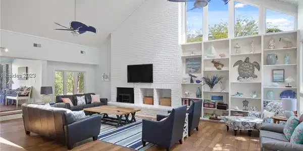 1 Hickory Lane