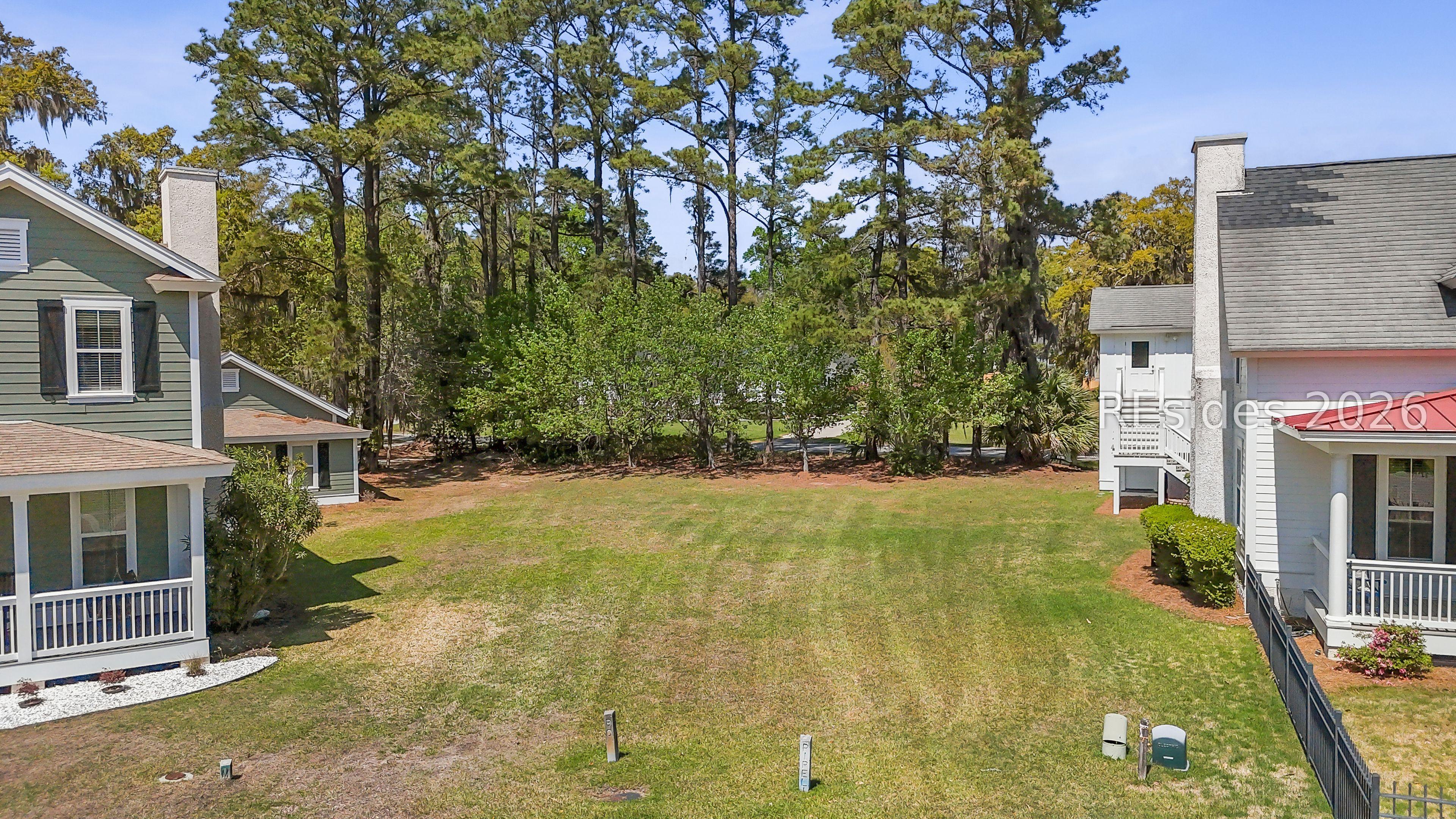 Image 3: 0.21 acre lot ready to be built on