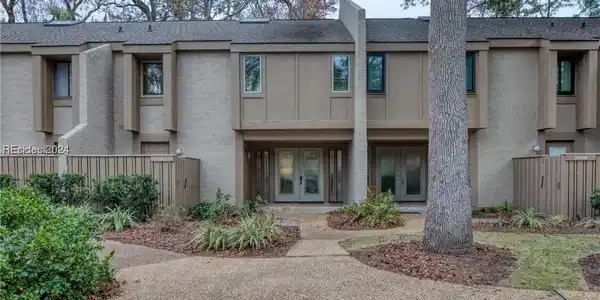 22 Lighthouse Road