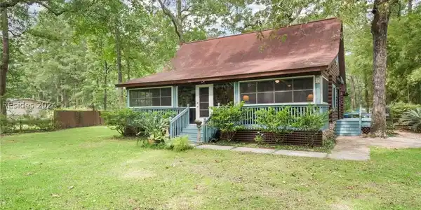 7 Zinnia Lane