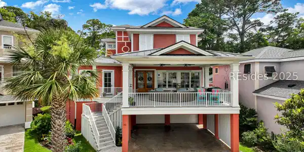 32 Bermuda Pointe Circle