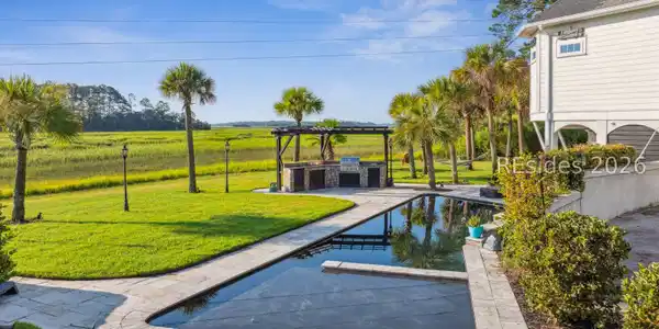 Image 2: Salt water pool Image 2: Salt water pool