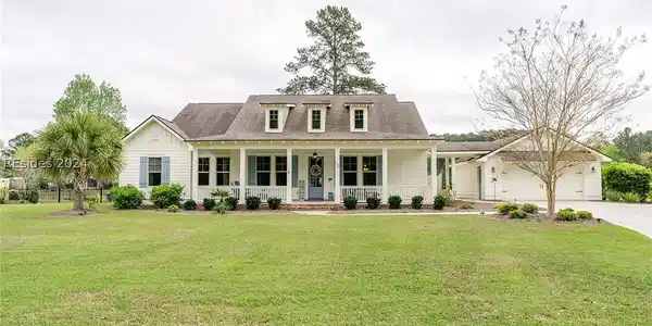 10 Daffodil Farm Road