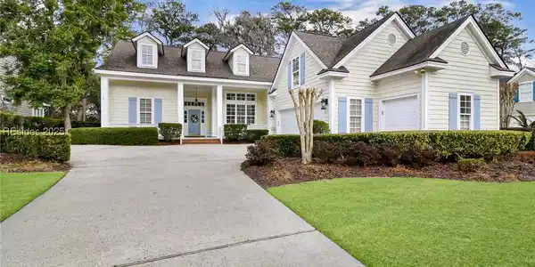 11 W Kershaw Drive