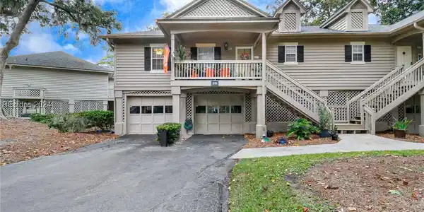 30 Valencia Drive