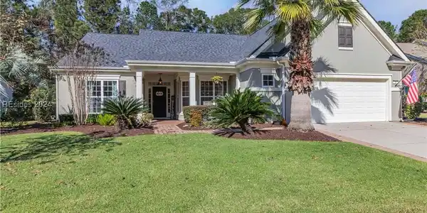 8 Abbotsbury Place
