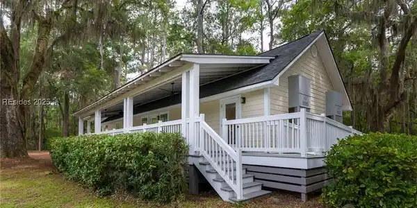 18 Sportsman Court