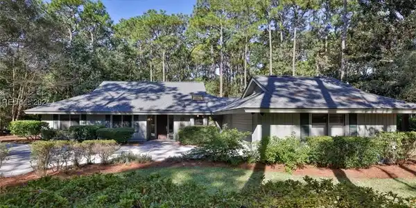 2 Raintree Lane
