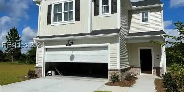 8 Hanging Branch Court