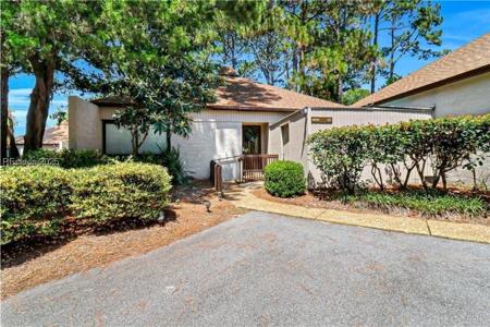 17 Lawton Drive