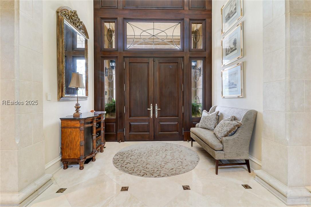 Image 4: Dramatic Foyer Entrance