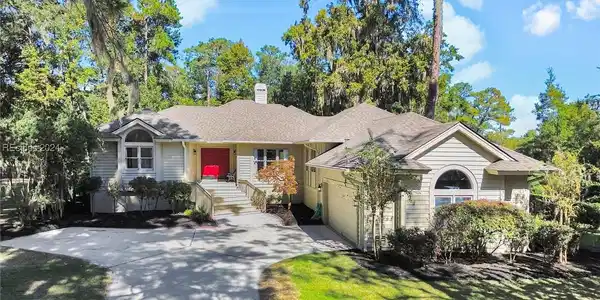 24 Cygnet Court