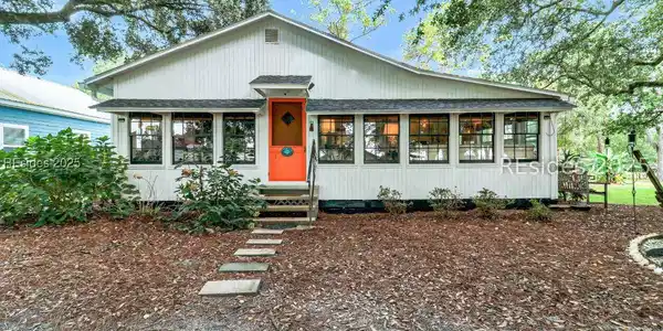 11 Whiting Street