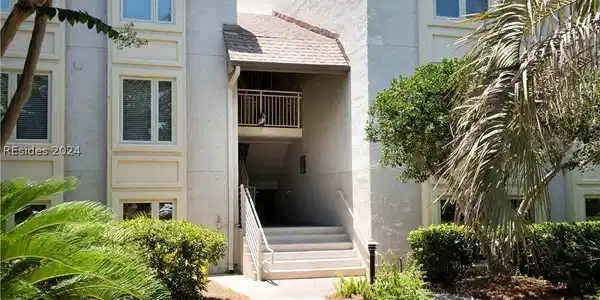 2 Braddock Bluff Drive