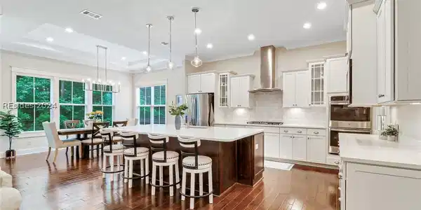 3 Lilydipper Court