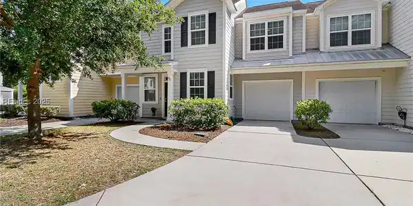 93 Plumgrass Street