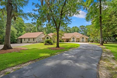3 Pine Hill Court