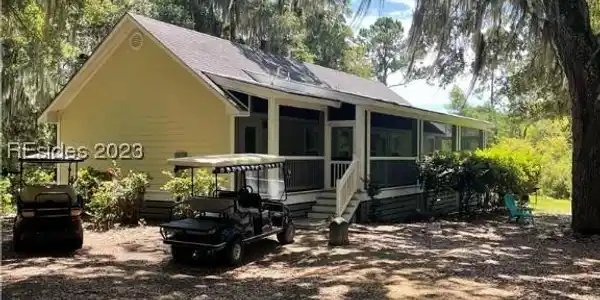 12 Sportsman Court