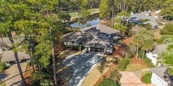 19 Sawtooth Court