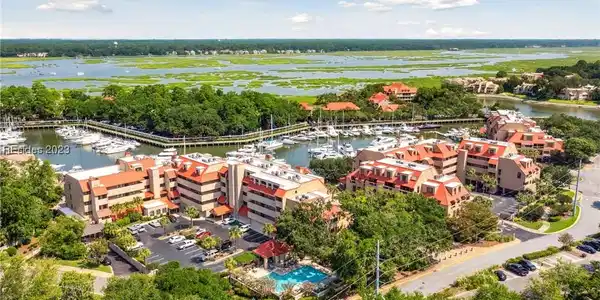 20 Tradewinds Trace