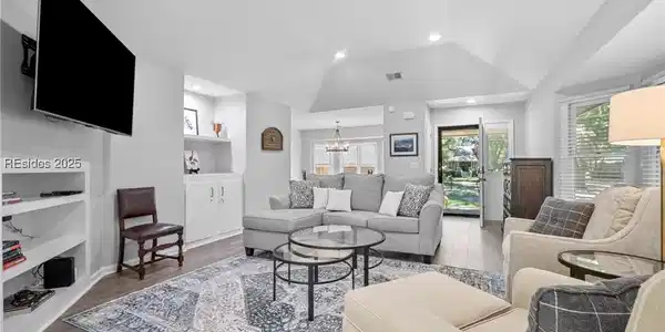 17 Heron Walk