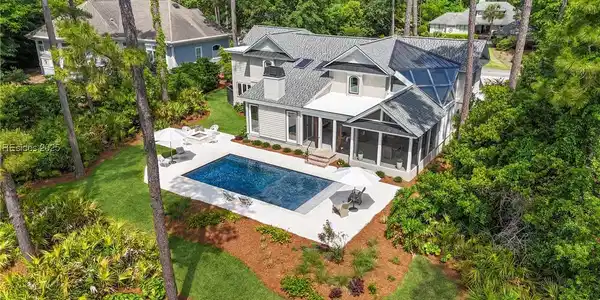 6 Spring Hill Lane
