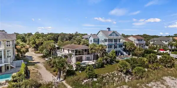 83 Dune Lane