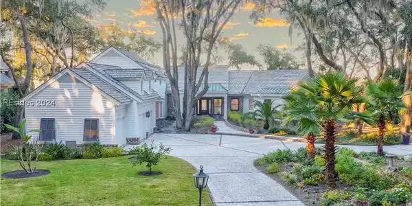 40 Spanish Pointe Drive