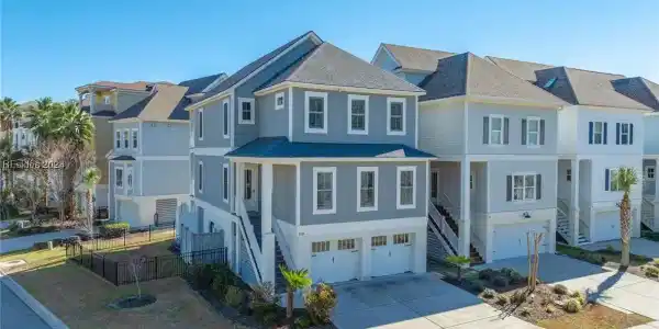 110 Sandcastle Court