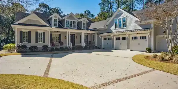 2 Laurel Hill Court
