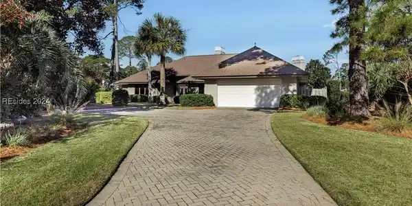 6 Cattail Court