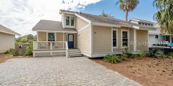 16 Fairway Club Drive