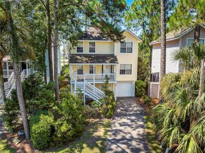 16 Pine Burr Road E