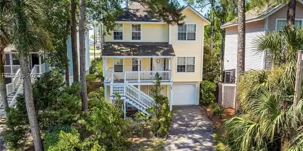 16 Pine Burr Road E