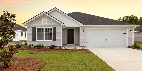 215 Founders Walk