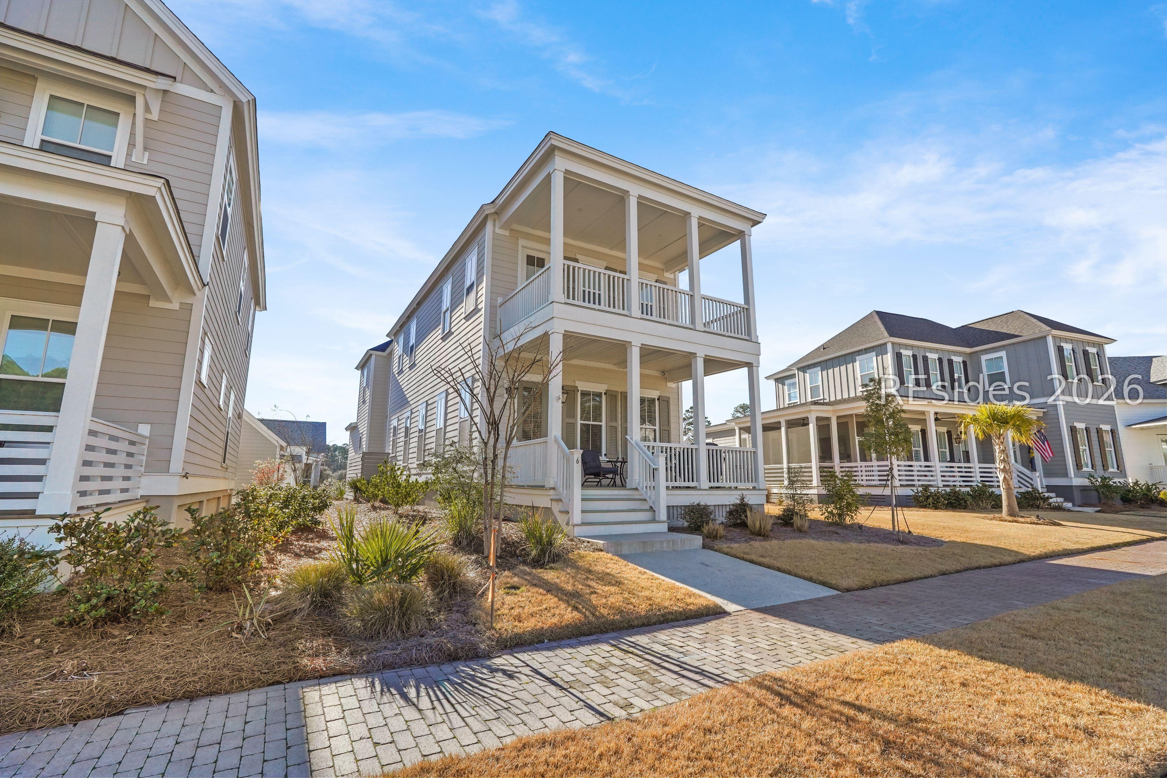 Image 2: Twin Porches greet you from the walk Image 2: Twin Porches greet you from the walk