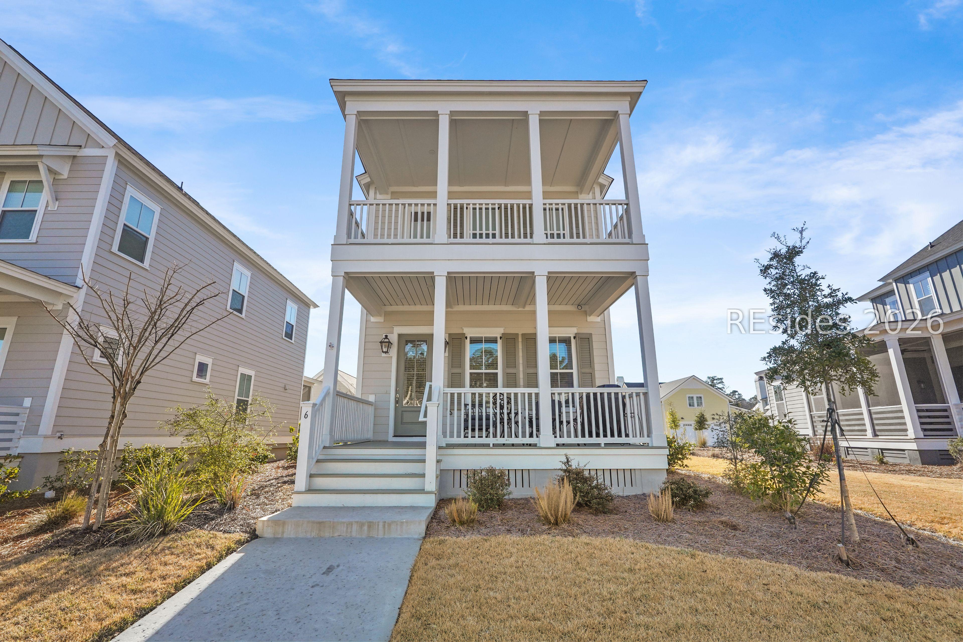 Image 3: 2nd floor balcony opens up from the owner's suite Image 3: 2nd floor balcony opens up from the owner's suite