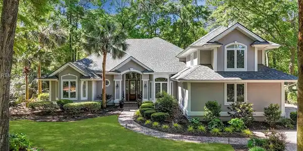 565 Colonial Drive