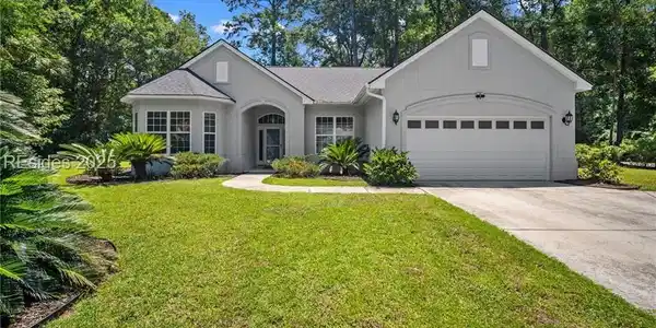 2 Tanglewood Lane