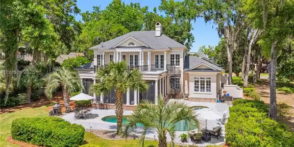 124 Inverness Drive