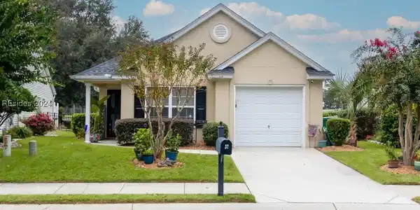 37 Pinecrest Way