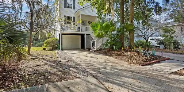 49 Cobblestone Court