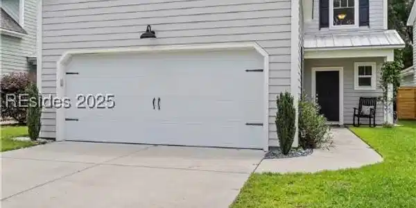 84 Circlewood Drive